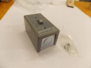 New Square D Class 2510 3P Manual Motor Starting Switch 2hp 115-230vac  F5 - Bild 1 von 6