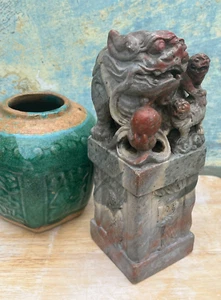 ANTIQUE/VINTAGE VERY LARGE CHINESE TEMPLE LION HAND CARVED SOAPSTONE SEAL 22 CM - Picture 1 of 7