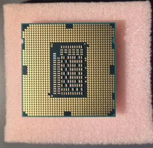 Intel Xeon E3-1220 (SR00F) - 3.10GHz - 4 Cores - Foto 1 di 2