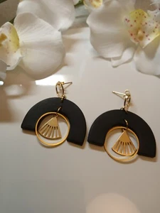 Black Arch Polymer Clay Dangle Earrings - Handmade - Picture 1 of 3