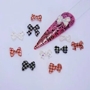 10 x Gemischt Kariert Kariert Aurora Schleifen Nail Art Charms Dekoration, UK Verkäufer - Bild 1 von 3