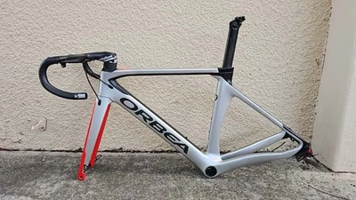 全新 Orbea Orca Aero 框架,尺寸 49,彩色银色,2021 — 第 1/4 张图片