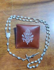 Rosario di perle. Donato con la benedizione da Papa Benedetto XVI