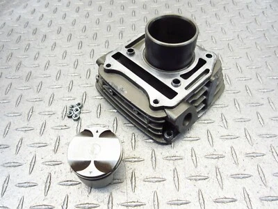 06-09 Hyosung GT250R 2008 barril cilindro pistón delantero Foto 1 de 4