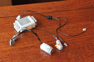 LEGO TECHNIC: Power Functions Motor Set (8293) - Picture 1 of 7