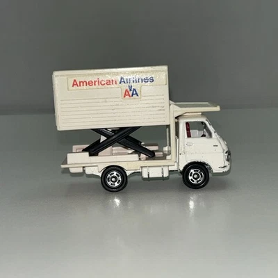 Camión de comida para catering Isuzu Elf American Airlines escala 1/64 Tomica raro Foto 1 de 4