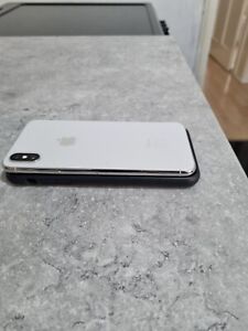 Apple iPhone XS Max - 64GB - Silver (Unlocked) A2101 (GSM)