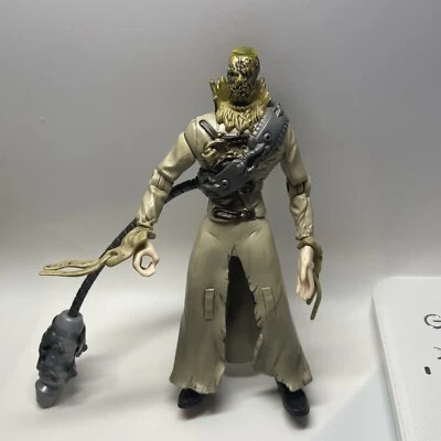 Figura de acción ESPANTAPÁJAROS Skull Strike Batman comienza DC Comics Foto 1 de 4