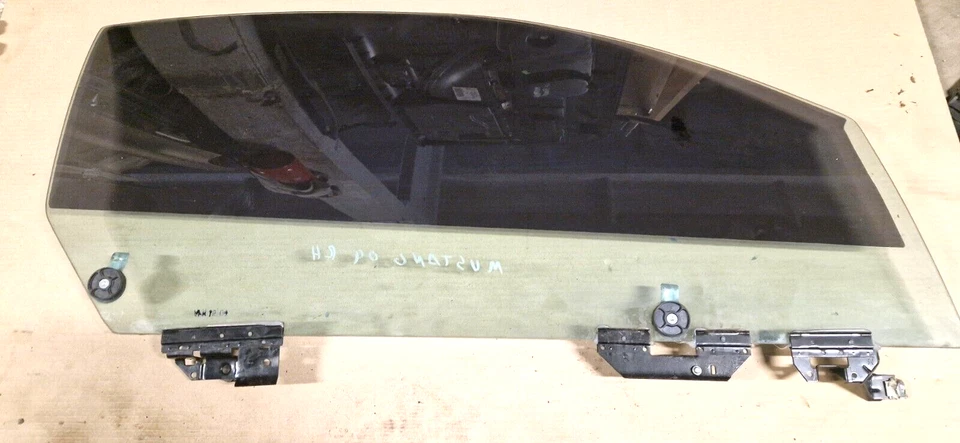 Переднее правое пассажирское боковое окно для Ford Mustang 1999-2004 годов выпуска - Изображение 1 из 4