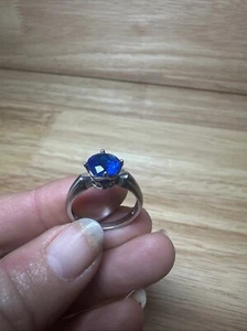 Damas Talla 7.5 Anillo Gema Azul Real Disfraz Pieza Acero Inoxidable - Imagen 1 de 7
