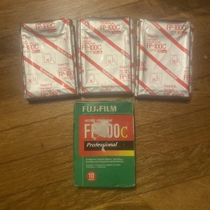 Fujifilm FP-100C Professional Instant Color Film 1 pack Exp 10/08 Tested Cold - Picture 1 of 3