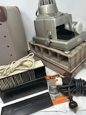 Proyector Deslizante Braun Paximat Vintage con 2 Bandejas, Cable Remoto, Estuche, PROBADO BUENO Foto 1 de 4