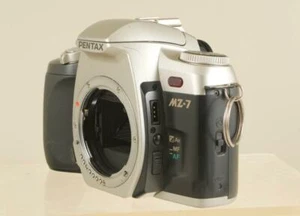 PENTAX MZ-7 35mmSLR BODY - 2001 W/MANUAL & PAPERS IMMACULATE REF: 3582Q - Picture 1 of 1