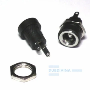 1pz Rame 5,5mm X 2,1mm 3A DC Presa Caricabatterie Spina Montaggio Pannello + Dado a Vite - Foto 1 di 2