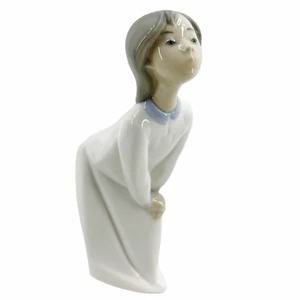 Lladro #4873 Young Girl Blowing Kiss "Retired" Made in Spain 7.5" Exc Condition - Picture 1 of 11