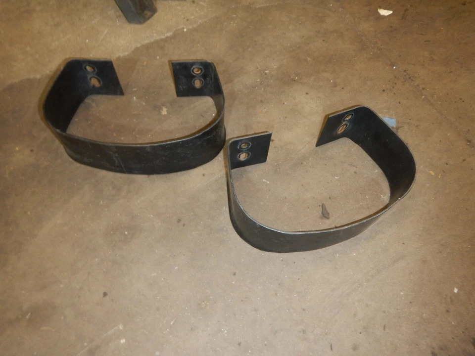 Bonito par de parachoques trasero Jeep Wrangler YJ 87-1995 OEM negro de fábrica Foto 1 de 1