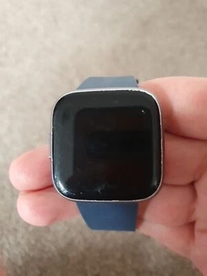 Fitbit Versa 2 Fitness Smartwatch FB507 NO CHARGER - Image 1 of 4