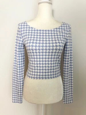 Top corto Forever 21 para mujer talla M azul blanco geométrico cuello redondo manga larga Foto 1 de 4