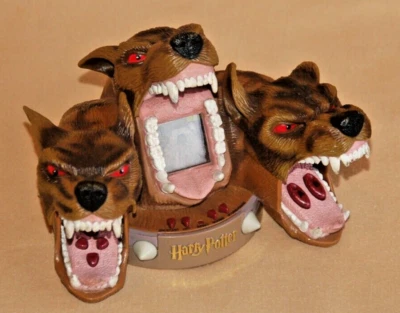Juego electrónico portátil HARRY POTTER 3 cabezas perro "esponjoso" ~ NO funciona Foto 1 de 4