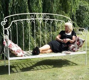 Traditional Wrought Iron Outdoor Day Bed - Various Finishes - While Stocks Last! - Picture 1 of 5