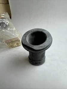 Kawasaki 14073-1263 KX 80 Intake Carburetor Port Carburetor Holder E2499 - Picture 1 of 10