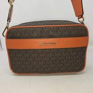 Bolso Bandolera MICHAEL KORS Kenly Signature Logo con Correa de Guitarra Borde de Mandarina - Imagen 1 de 13