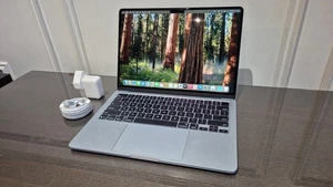 Apple MacBook Air 13" 2025 - M4 Chip 10-Core CPU/GPU - 16GB - 512GB SSD-Sky Blue - Picture 1 of 7