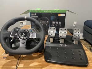 XBOX Logitech G920 Driving Force Racing Wheel - Black (941-000121)