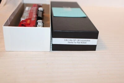 HO Scale Life-Like, GP-38 Locomotive, Santa Fe, Silver Red War Bonnet, #3500 - Image 1 of 4