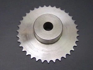 04B X 35 PIÑÓN DE DIENTES CON BUJE PARA CADENA DE RODILLOS MÉTRICOS #12 - Imagen 1 de 3