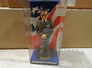 IN TIME PRODUCTS- AMERICAN HEROES SERIES- COLIN POWELL FIGURE- MINT- L133 - Picture 1 of 1