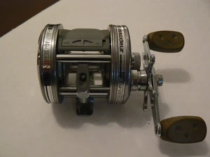 Abu Garcia Ambassadeur 5601AB Baitcaster Angelrolle - LH - funktioniert gut - Bild 1 von 5