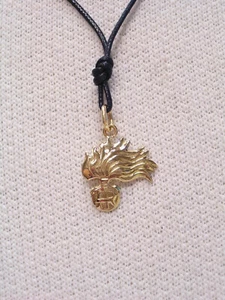 Ciondolo con la Fiamma dell'Arma dei Carabinieri in Oro Giallo 750 - 18 Kt - Picture 1 of 7