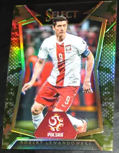 2015 Select Robert Lewandowski CAMO Prizm # 004/199 Variation Poland - Picture 1 of 2