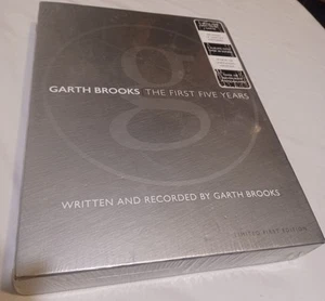 Garth Brooks First 5 Years Collector's Set Sealed New - Foto 1 di 5