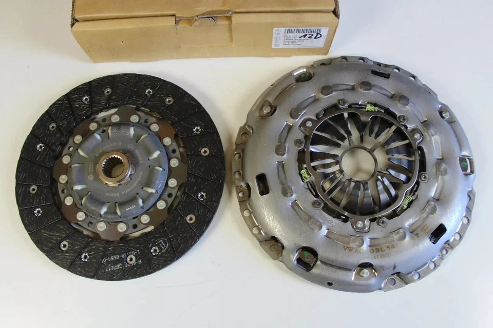 KIT DISCO FRIZIONE E SPINGIDISO VW 03L141016N ORIGINALE VW - Immagine 1 di 1