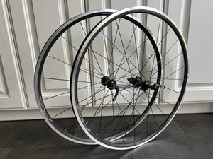 NEW! Shimano RS100 Wheels/28 Shimano Frehub 10/11/12 Speed - Bild 1 von 9