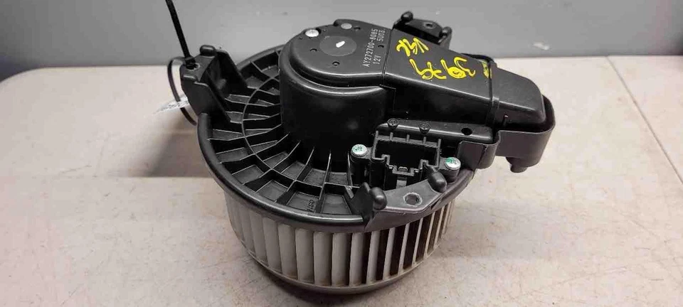 ✅ Toyota Corolla 2017 soplador motor OEM Foto 1 de 4