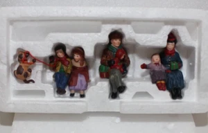 JUEGO DE 3 NAVIDAD EN EL PARQUE 5866-1 DEPARTAMENTO 56 COLECCIÓN PUEBLO PATRIMONIO EN CAJA - Imagen 1 de 3