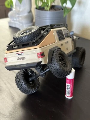 Axial SCX24 Jeep Gladiator Bed Shell With Rack - Image 1 of 4