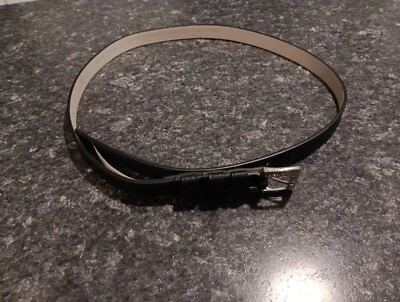 Fivela de prata cinto preto Nine West tamanho M - Imagem 1 de 4