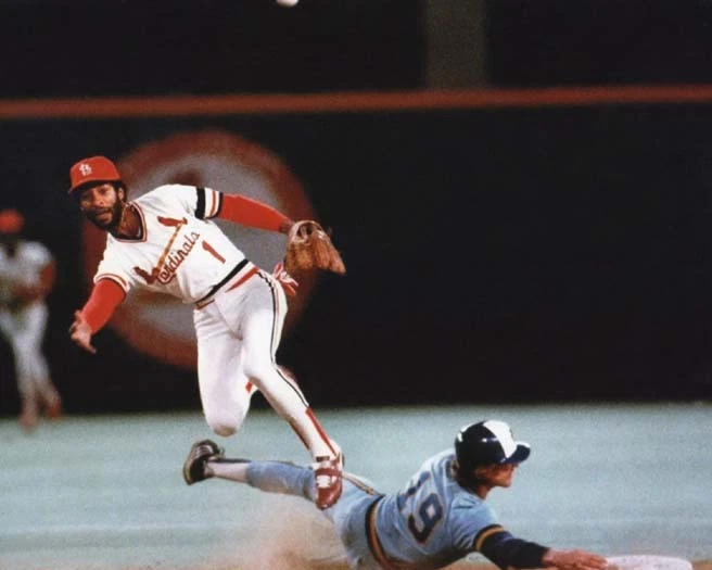 St Louis Cardinals OZZIE SMITH and Brewers Robin Yount 8x10 Photo Print Poster - Image 1 of 1