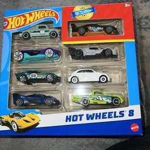 🔥🔥Hot Wheels 8 Pack (White) VW Beetle And More $20🔥🔥 - Picture 1 of 6