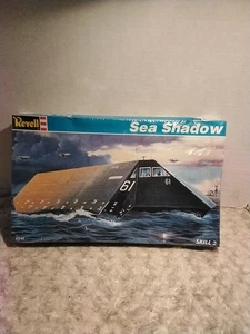 NEU. Revell Sea Shadow Plastikmodell 5107 im Maßstab 1:144 von 1996 Factory Sealed!  - Bild 1 von 8