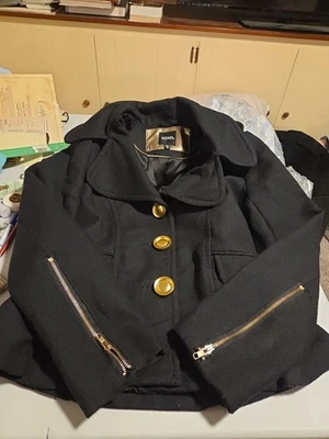 Женские короткие пико XOXO размер Med - Изображение 1 из 4