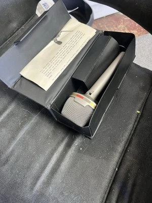 Realistic Electret Condenser Stereo Microphone Cat. No. 33-919 - Image 1 of 4