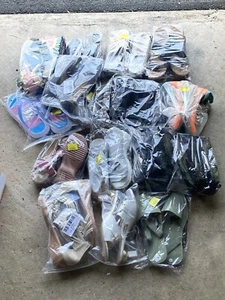 GROSSHANDEL Paket 30 Paar Damenschuhe modische Stiefel Sandalen verschiedene Größen & Farben - Bild 1 von 12