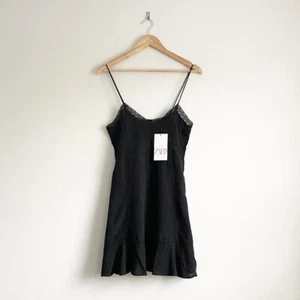 Mini Abito ZARA Donna Nero Misto Lino Ricamato Vita 28" Tg M Y626 Nuovo - Foto 1 di 23