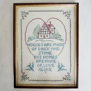 Selbstgemachte fertige Stickerei Kreuzstich "Homes Are Love" gerahmter Wandteppich 17x13 - Bild 1 von 4