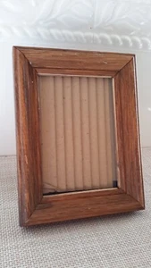 Vintage 6.5"x5.0" Wooden Picture Photo Frame Retro Wood Gold Trim Pre-owned - Picture 1 of 9